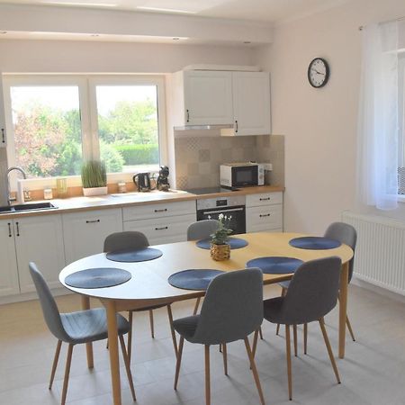 Voeroesko Apartmanhaz Balatonalmádi Dış mekan fotoğraf