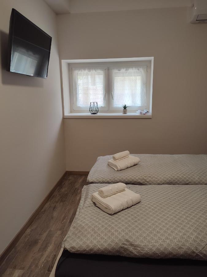 Voeroesko Apartmanhaz Balatonalmádi Dış mekan fotoğraf