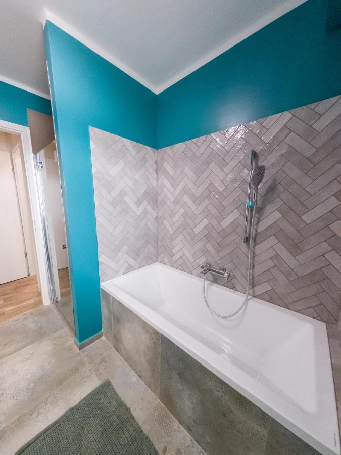 Voeroesko Apartmanhaz Balatonalmádi Dış mekan fotoğraf