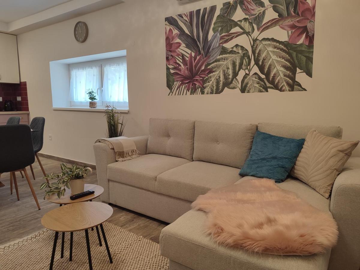 Voeroesko Apartmanhaz Balatonalmádi Dış mekan fotoğraf