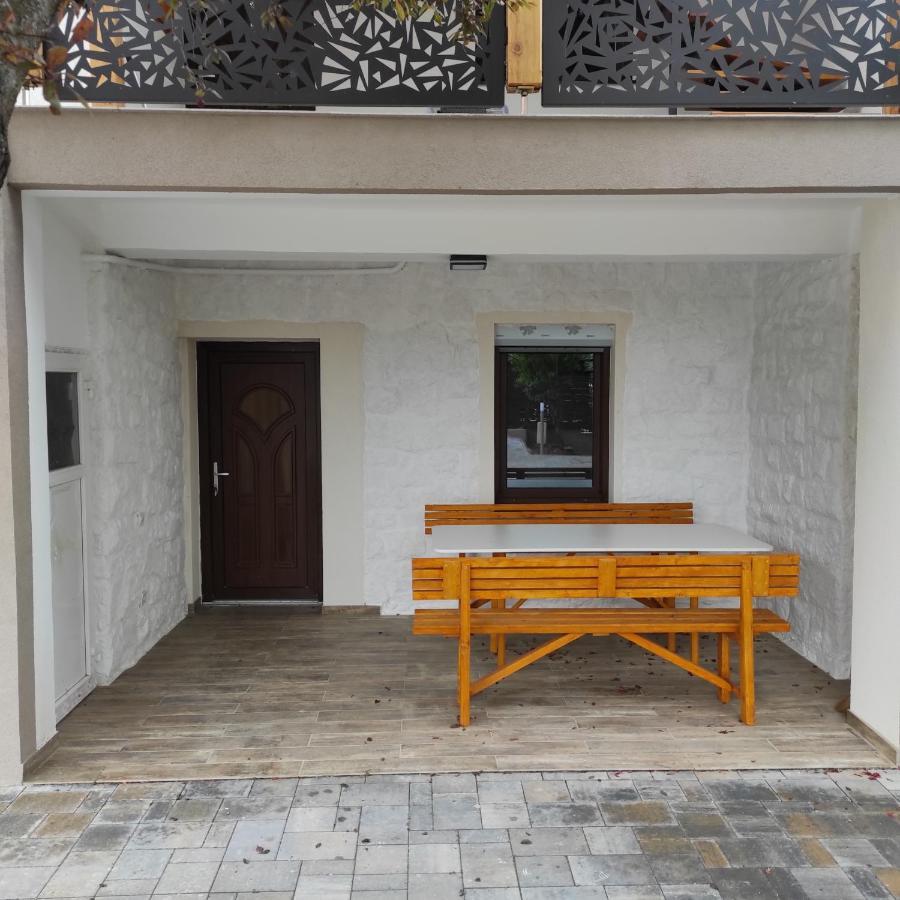 Voeroesko Apartmanhaz Balatonalmádi Dış mekan fotoğraf