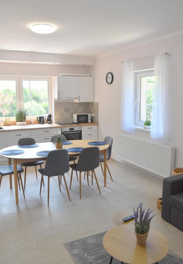 Voeroesko Apartmanhaz Balatonalmádi Dış mekan fotoğraf