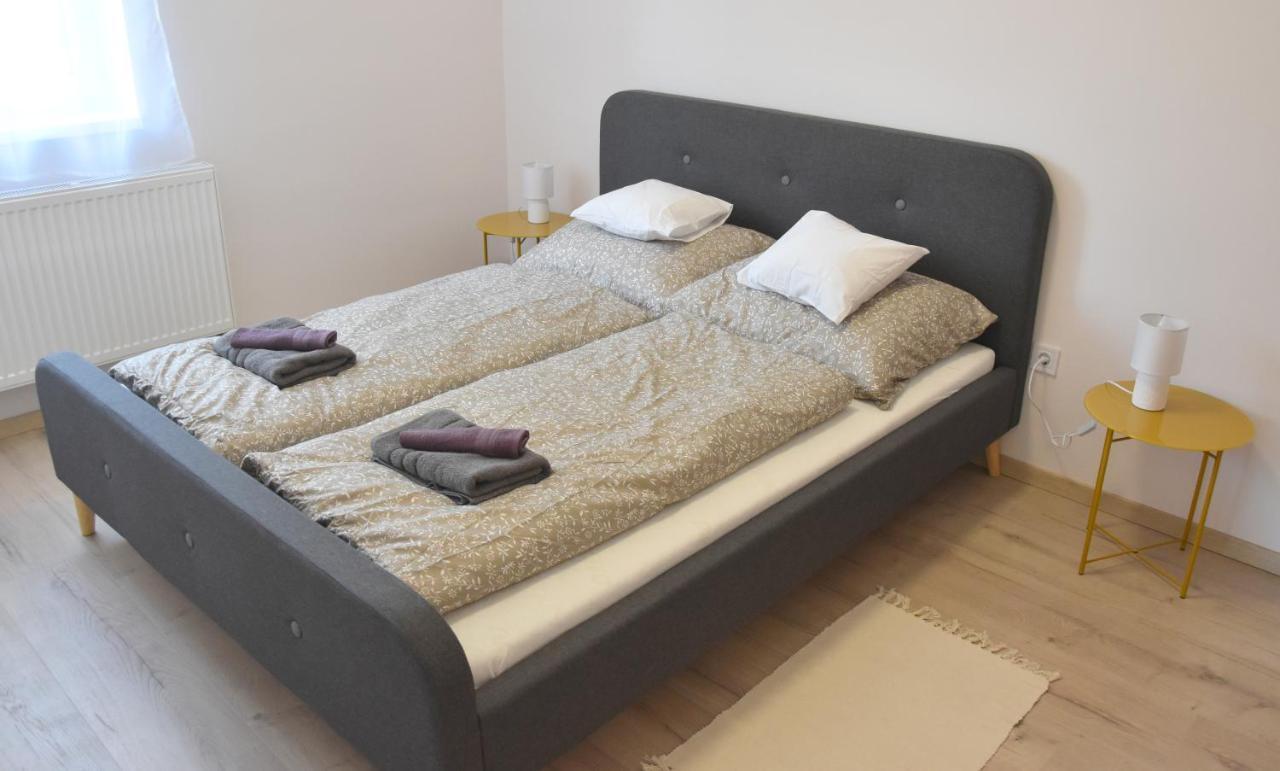 Voeroesko Apartmanhaz Balatonalmádi Dış mekan fotoğraf