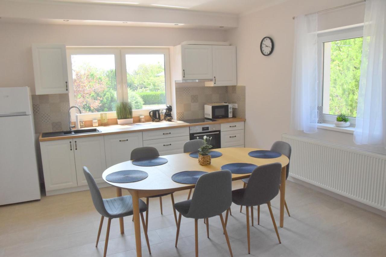 Voeroesko Apartmanhaz Balatonalmádi Dış mekan fotoğraf