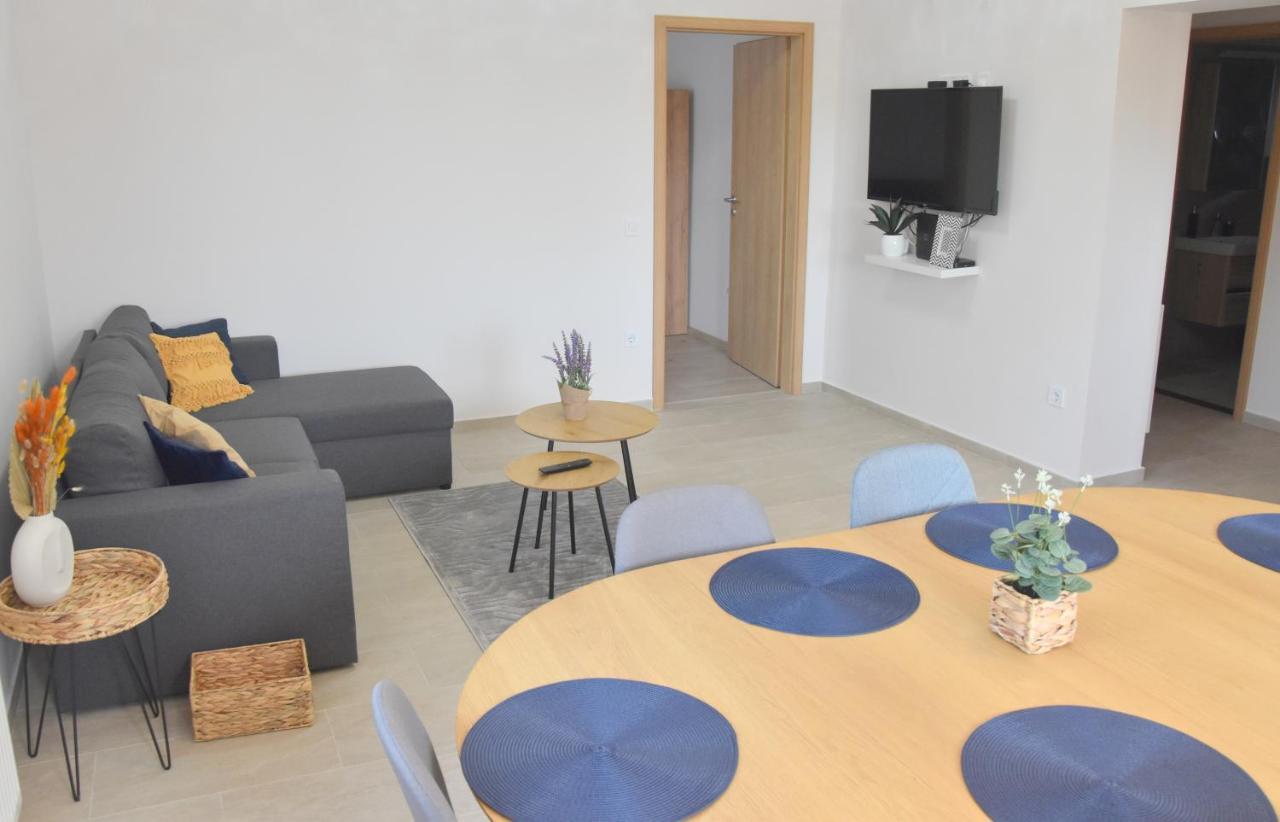 Voeroesko Apartmanhaz Balatonalmádi Dış mekan fotoğraf